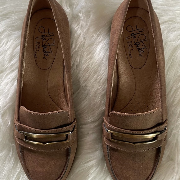 Brown LifeStride Phoebe Women's Slip-On Loafers - Picture 3 of 8